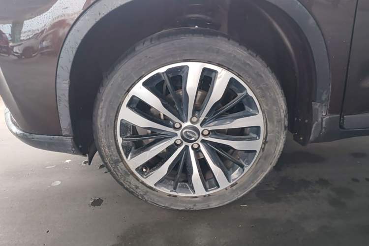 Used GAC Trumpchi GS4 2015 200T G-DCT Luxury Edition Left Front Wheel Hub