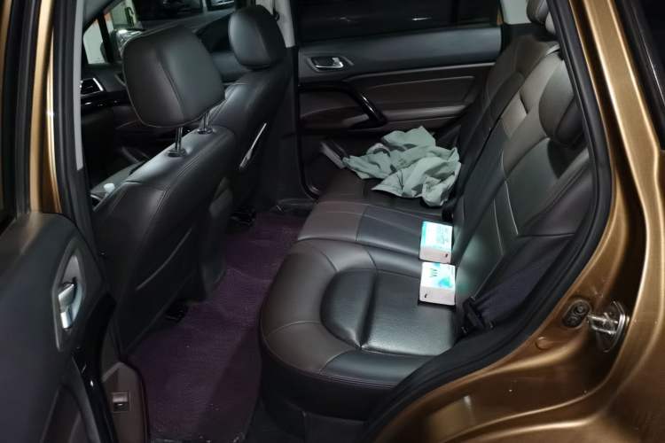 Used GAC Trumpchi GS4 2015 200T Manual Luxury Edition Left Rear Seat
