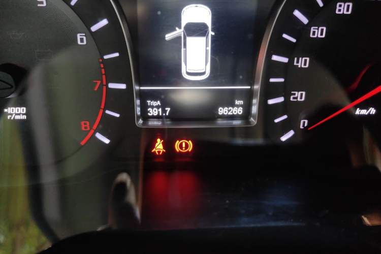 Used GAC Trumpchi GS4 2015 200T Manual Elite Edition Odometer Close Up