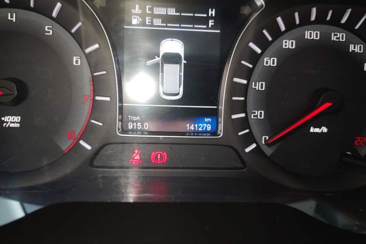Used GAC Trumpchi GS4 2015 200T Manual Elite Edition Odometer Close Up