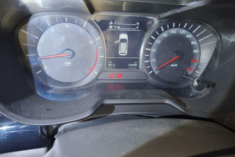 Used GAC Trumpchi GS4 2015 200T Manual Elite Edition Odometer Close Up