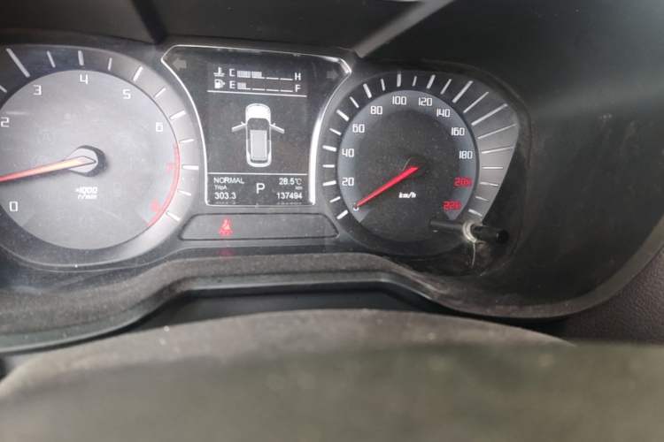 Used GAC Trumpchi GS4 2015 200T G-DCT Elite Edition Odometer Close Up