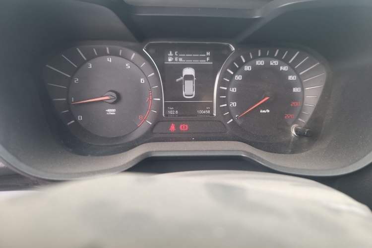 Used GAC Trumpchi GS4 2015 200T Manual Elite Edition Odometer Close Up