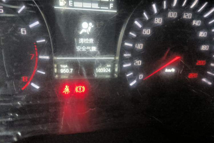 Used GAC Trumpchi GS4 2015 200T Manual Luxury Edition Odometer Close Up