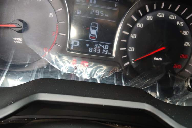 Used GAC Trumpchi GS4 2015 200T G-DCT Comfort Edition Odometer Close Up