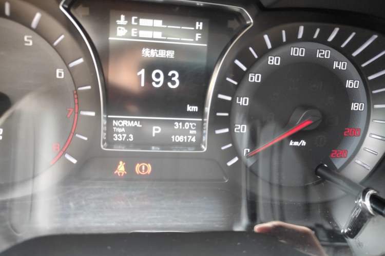 Used GAC Trumpchi GS4 2015 200T G-DCT Luxury Edition Odometer Close Up