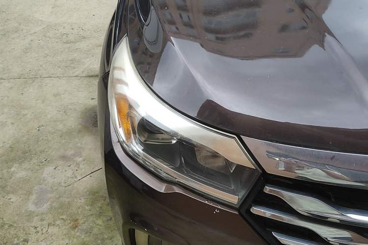 Used GAC Trumpchi GS4 2015 200T Manual Luxury Edition Right Front Headlight