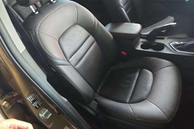 Used GAC Trumpchi GS4 2015 200T G-DCT Luxury Edition Right Front Seat