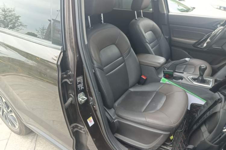 Used GAC Trumpchi GS4 2015 200T Manual Luxury Edition Right Front Seat