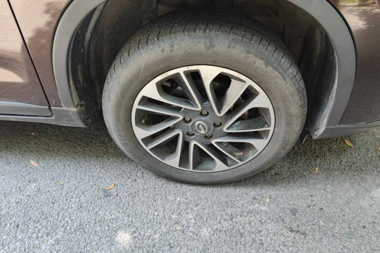 Used GAC Trumpchi GS4 2015 200T Manual Elite Edition Right Front Wheel Hub