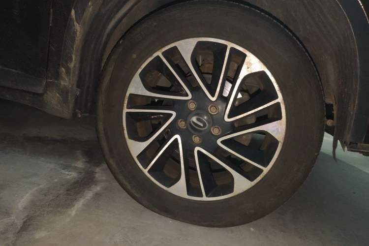 Used GAC Trumpchi GS4 2015 200T Manual Elite Edition Right Front Wheel Hub