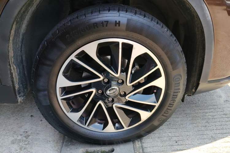 Used GAC Trumpchi GS4 2015 200T Manual Elite Edition Right Front Wheel Hub