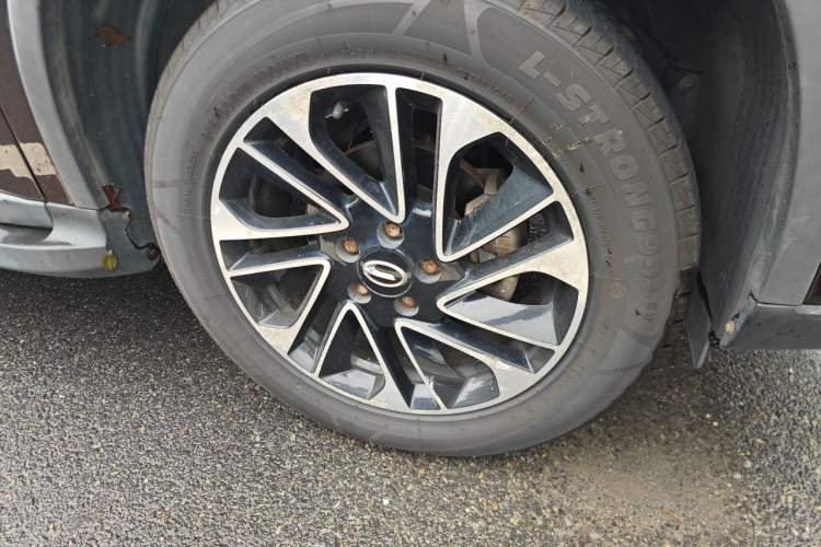 Used GAC Trumpchi GS4 2015 200T G-DCT Elite Edition Right Front Wheel Hub