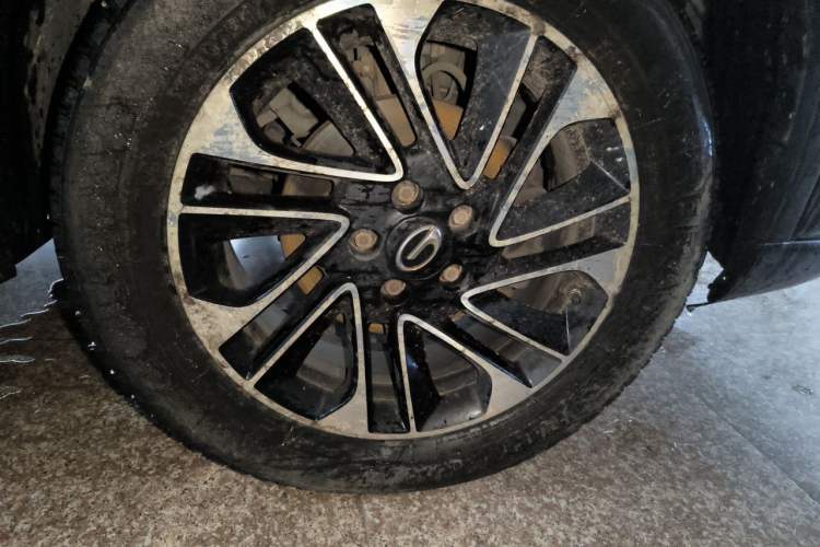 Used GAC Trumpchi GS4 2015 200T Manual Luxury Edition Right Front Wheel Hub