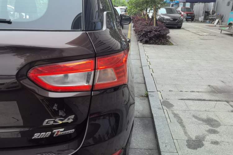 Used GAC Trumpchi GS4 2015 200T G-DCT Elite Edition Right Rear Taillight
