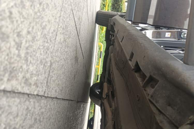 Used GAC Trumpchi GS4 2015 200T Manual Luxury Edition Right Side Sill