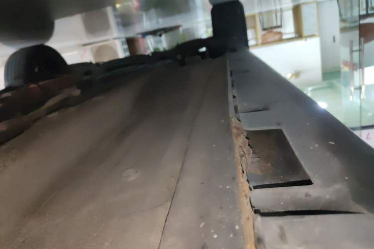 Used GAC Trumpchi GS4 2015 200T G-DCT Luxury Edition Right Side Sill