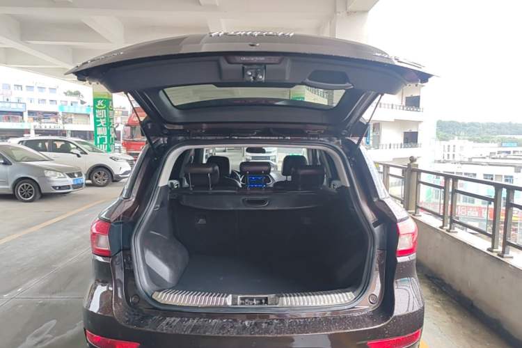 Used GAC Trumpchi GS4 2015 200T G-DCT Luxury Edition Trunk