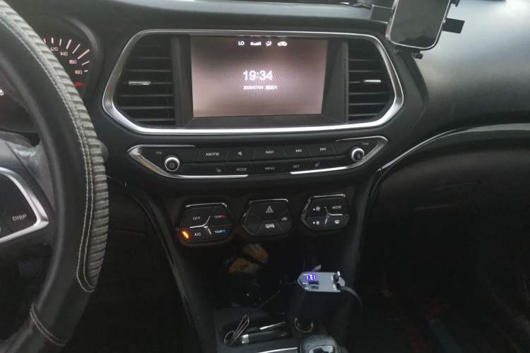 Used GAC Trumpchi GS4 2015 200T Manual Luxury Edition Audio And AC Panel