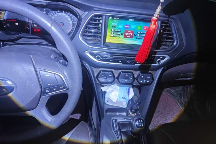 Used GAC Trumpchi GS4 2015 200T Manual Elite Edition Audio And AC Panel