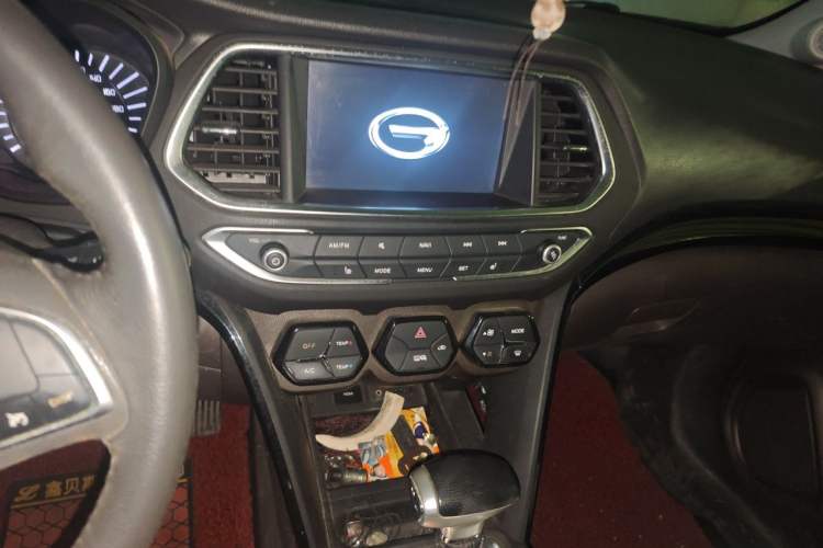 Used GAC Trumpchi GS4 2015 200T G-DCT Prestige Edition Audio And AC Panel