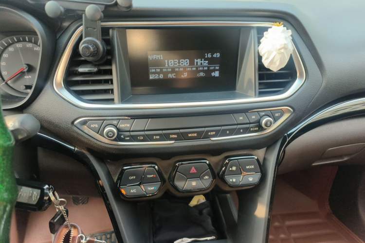 Used GAC Trumpchi GS4 2015 200T Manual Elite Edition Audio And AC Panel