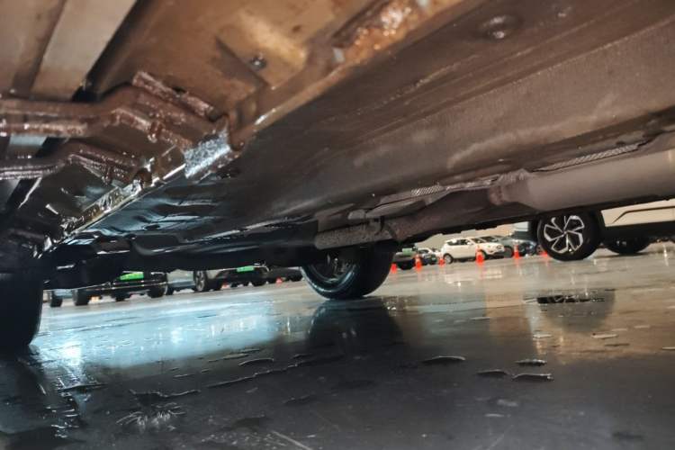 Used GAC Trumpchi GS4 2015 200T G-DCT Elite Edition Chassis Front Right