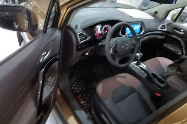 Used GAC Trumpchi GS4 2015 200T G-DCT Elite Edition Driver Seat