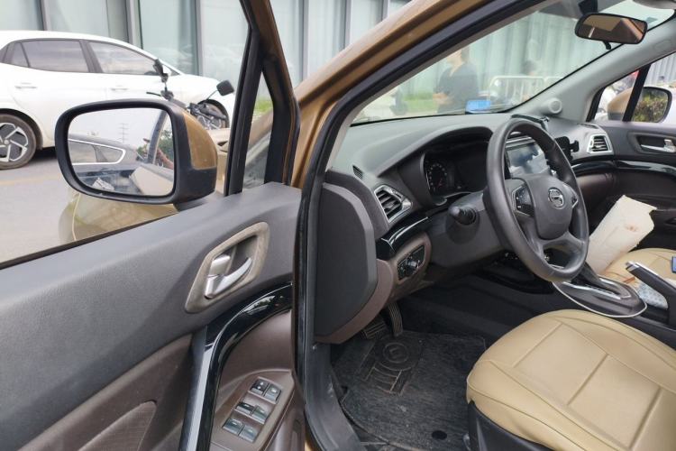 Used GAC Trumpchi GS4 2015 200T G-DCT Elite Edition Driver Seat