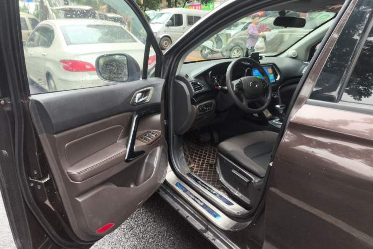 Used GAC Trumpchi GS4 2015 200T G-DCT Elite Edition Driver Seat