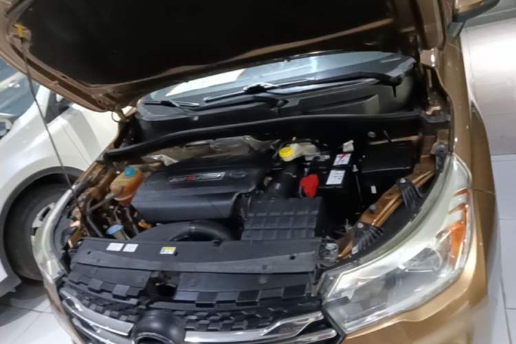 Used GAC Trumpchi GS4 2015 200T G-DCT Elite Edition Engine Bay