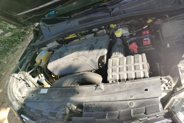 Used GAC Trumpchi GS4 2015 200T Manual Elite Edition Engine Bay
