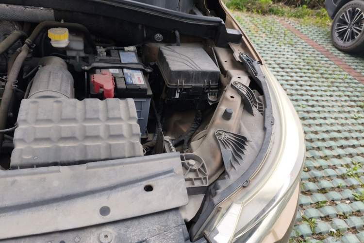 Used GAC Trumpchi GS4 2015 200T G-DCT Elite Edition Engine Bay Left
