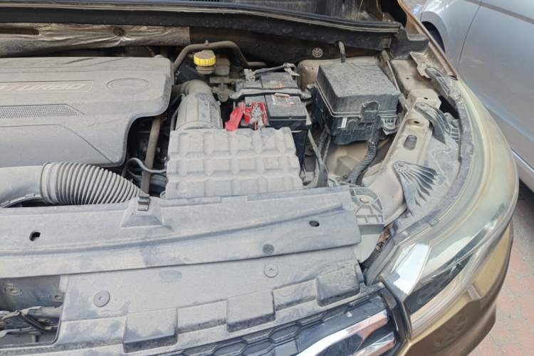 Used GAC Trumpchi GS4 2015 200T Manual Luxury Edition Engine Bay Left