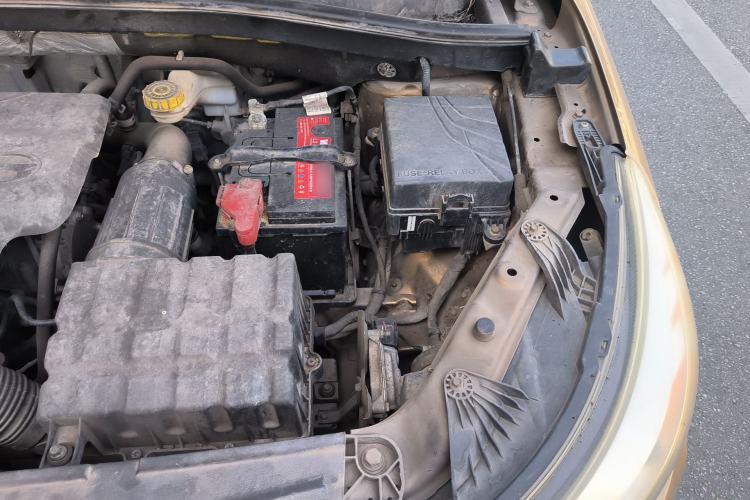 Used GAC Trumpchi GS4 2015 200T Manual Elite Edition Engine Bay Left