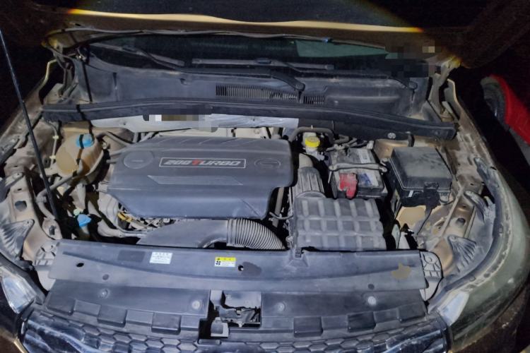 Used GAC Trumpchi GS4 2015 200T Manual Elite Edition Engine Bay