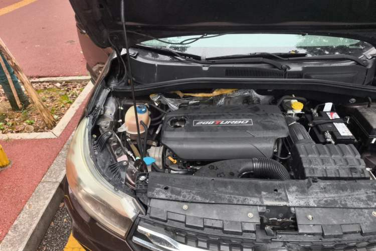 Used GAC Trumpchi GS4 2015 200T G-DCT Elite Edition Engine Bay Right