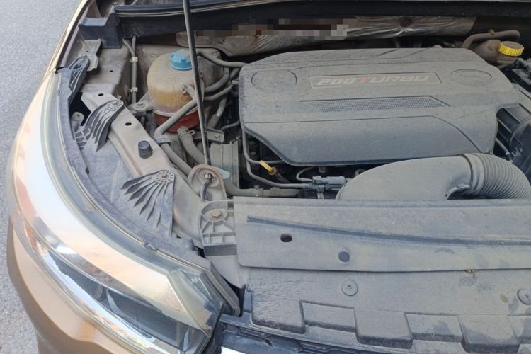 Used GAC Trumpchi GS4 2015 200T Manual Luxury Edition Engine Bay Right