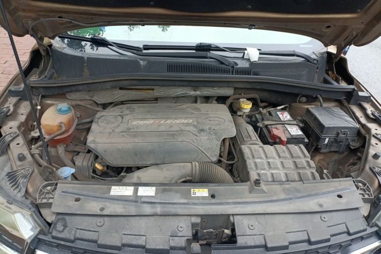 Used GAC Trumpchi GS4 2015 200T Manual Elite Edition Engine Bay