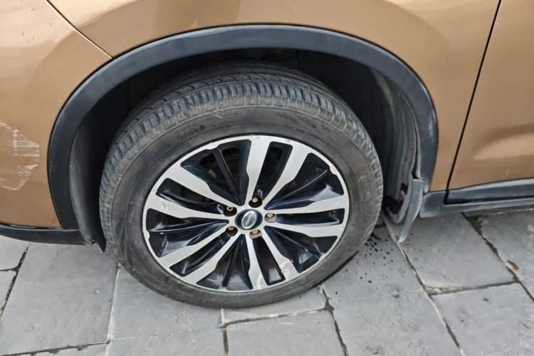 Used GAC Trumpchi GS4 2015 200T G-DCT Luxury Edition Exterior 2
