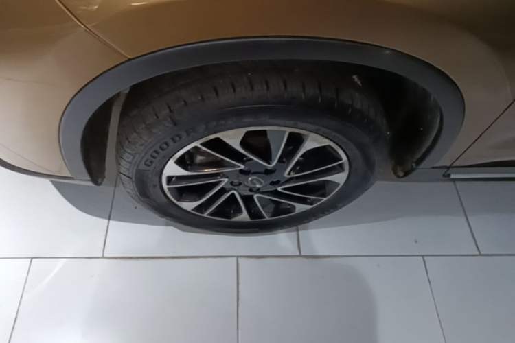 Used GAC Trumpchi GS4 2015 200T G-DCT Elite Edition Exterior 4
