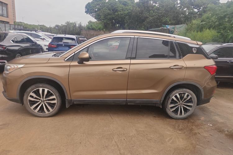 Used GAC Trumpchi GS4 2015 200T G-DCT Luxury Edition Exterior 5