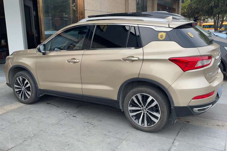 Used GAC Trumpchi GS4 2015 200T G-DCT Luxury Edition Exterior 5