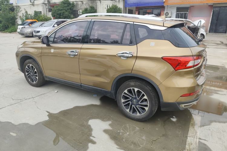 Used GAC Trumpchi GS4 2015 200T G-DCT Elite Edition Exterior 5