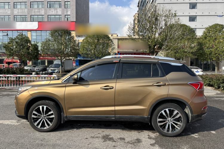 Used GAC Trumpchi GS4 2015 200T G-DCT Luxury Edition Exterior 7
