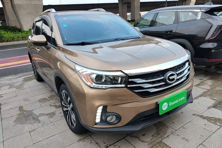 Used GAC Trumpchi GS4 2015 200T G-DCT Luxury Edition Front Right 45 Deg