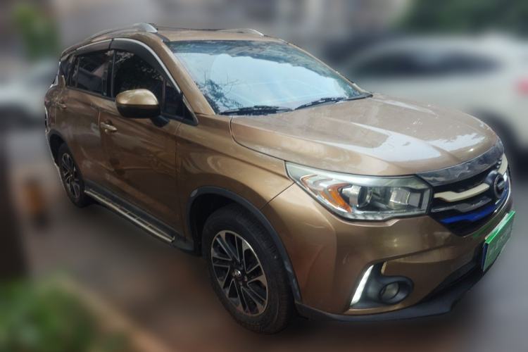 Used GAC Trumpchi GS4 2015 200T Manual Luxury Edition Front Right 45 Deg