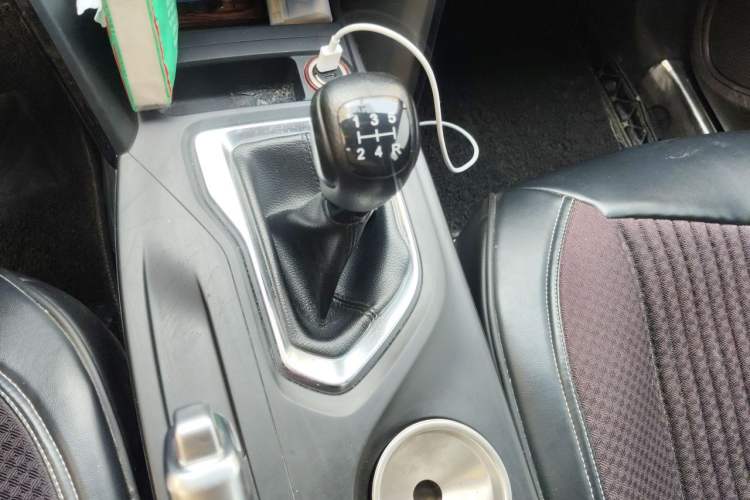 Used GAC Trumpchi GS4 2015 200T Manual Comfort Edition Gear Lever
