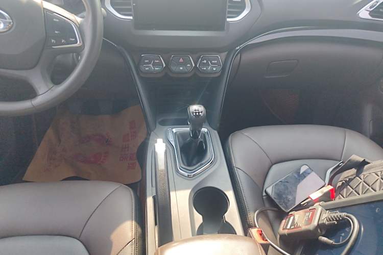 Used GAC Trumpchi GS4 2015 200T Manual Elite Edition Gear Lever