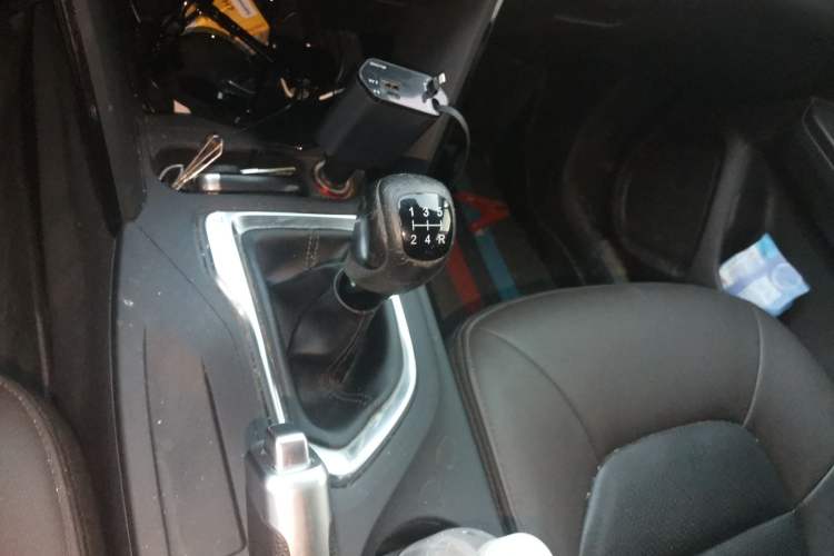 Used GAC Trumpchi GS4 2015 200T Manual Luxury Edition Gear Lever